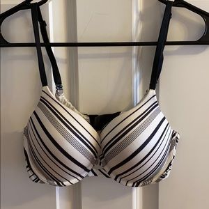 🌼🌼 SOLD 🌼🌼